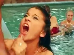 Pornó videók a pincé ...